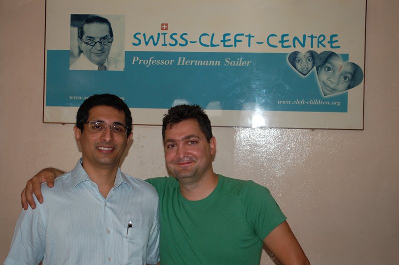 Dr. Raj Reddy mit Dr. Florin Urtila in Hyderabad